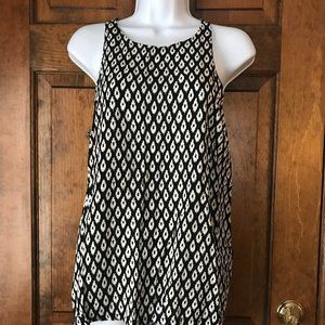 Old Navy Black & White Pattern Sleeveless Top Medium
